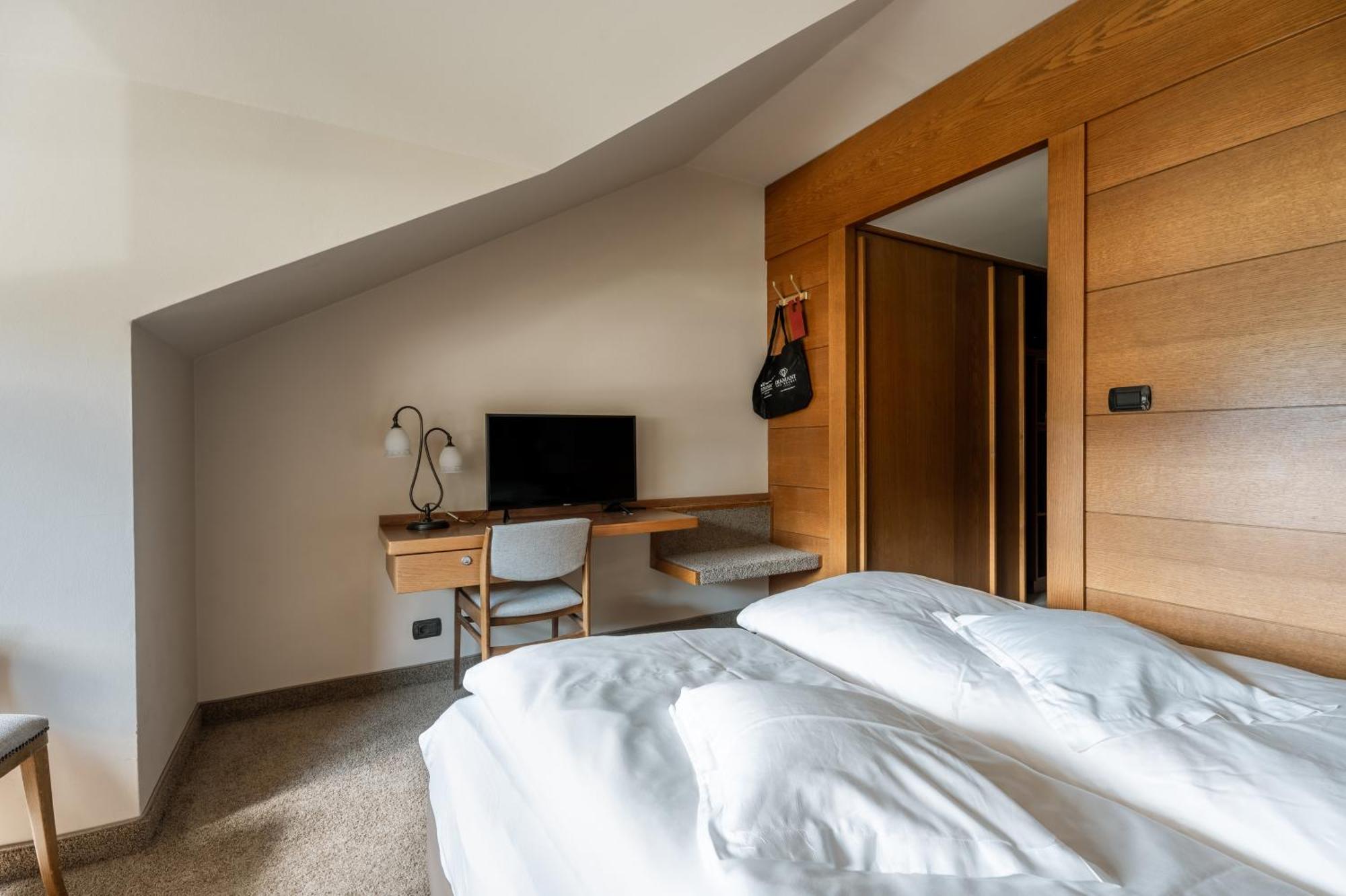 Dominik Alpine City Wellness Hotel - Adults Only Bressanone Kültér fotó