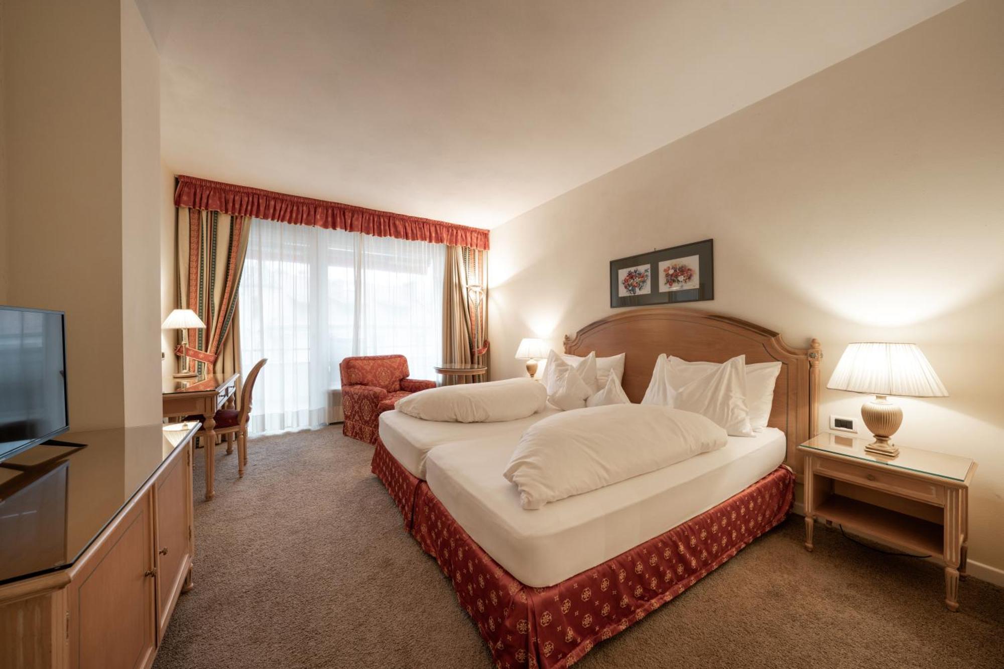 Dominik Alpine City Wellness Hotel - Adults Only Bressanone Kültér fotó