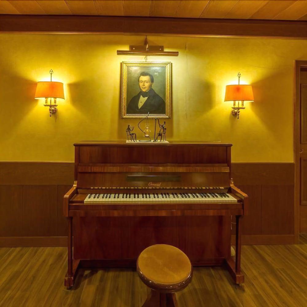 Dominik Alpine City Wellness Hotel - Adults Only Bressanone Kültér fotó